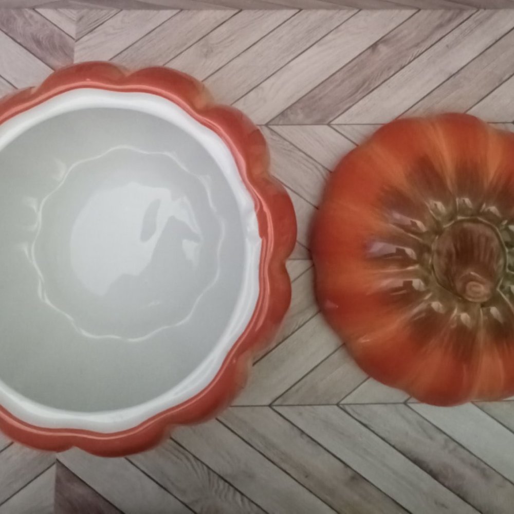Ceramic Pumpkin jar for all seasons - Picture 6 of 12